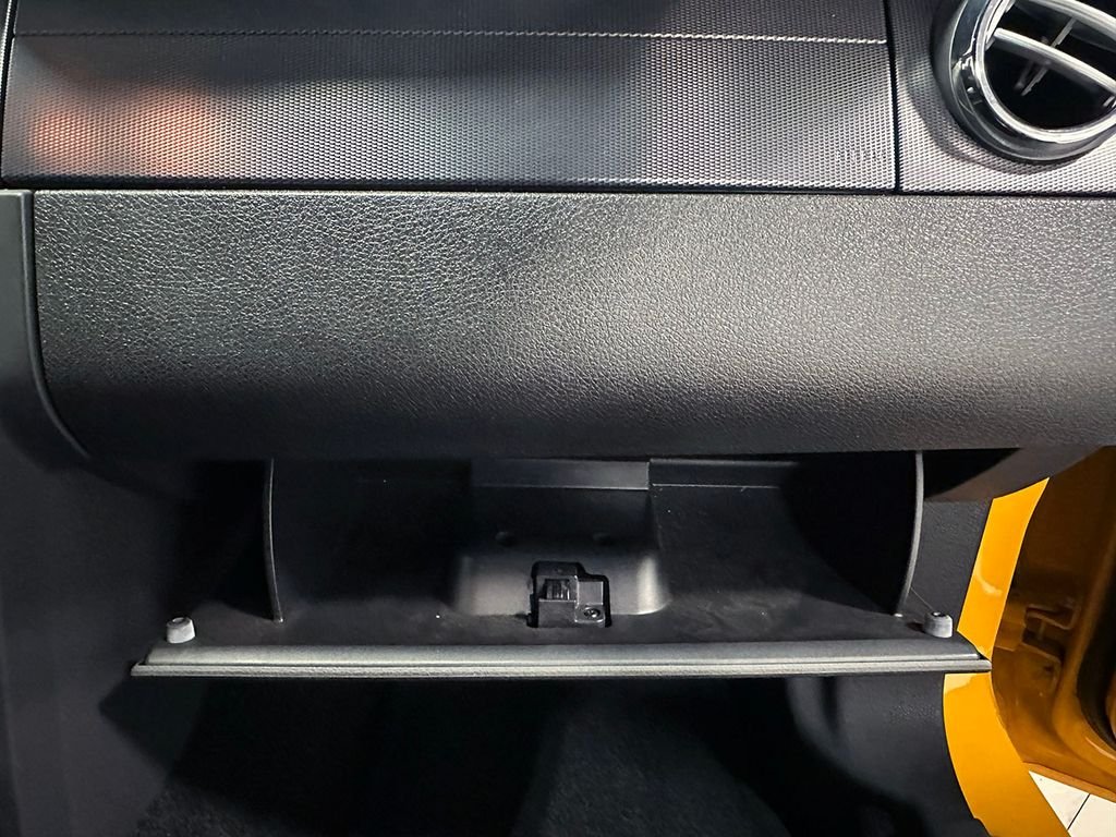 Used 2007 Orange Ford  image 52