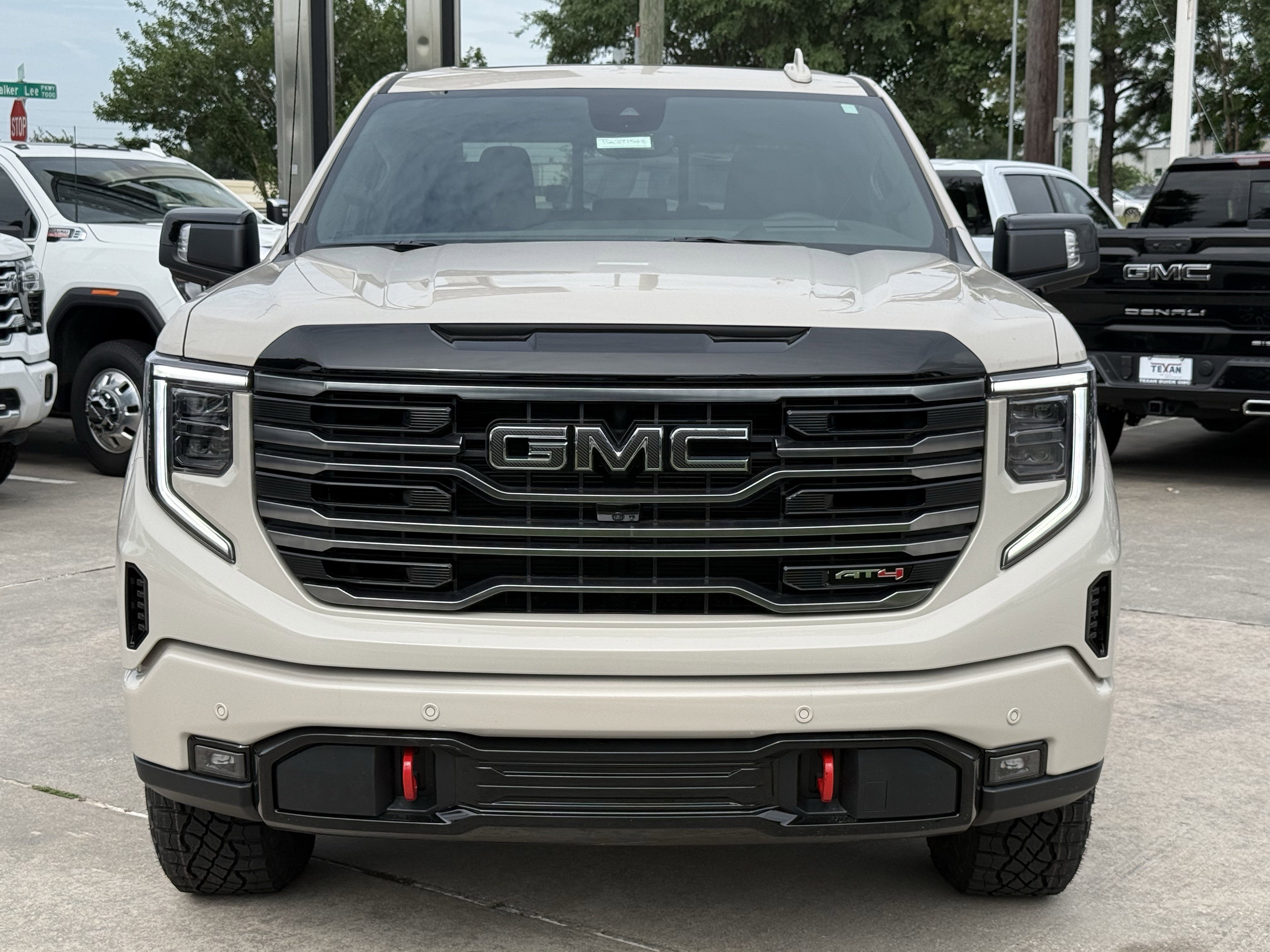 2026 GMC Sierra 1500 AT4 - Photo 6