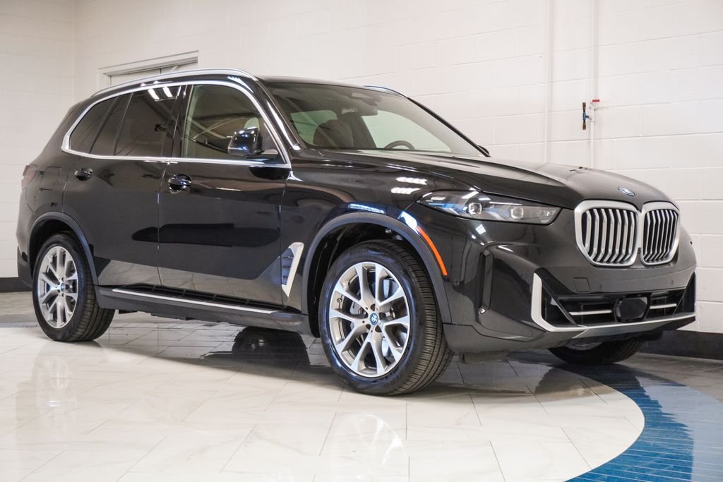 Used 2025 Black BMW xDrive50e image 5