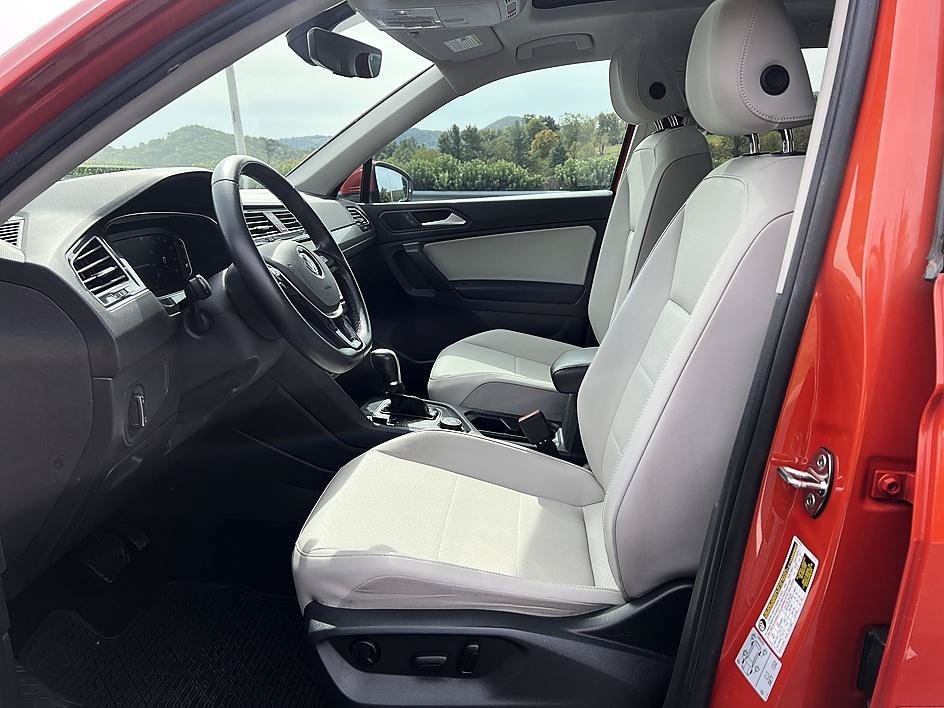 Used 2019 Cardinal Red Metallic Volkswagen 2.0T SEL image 11