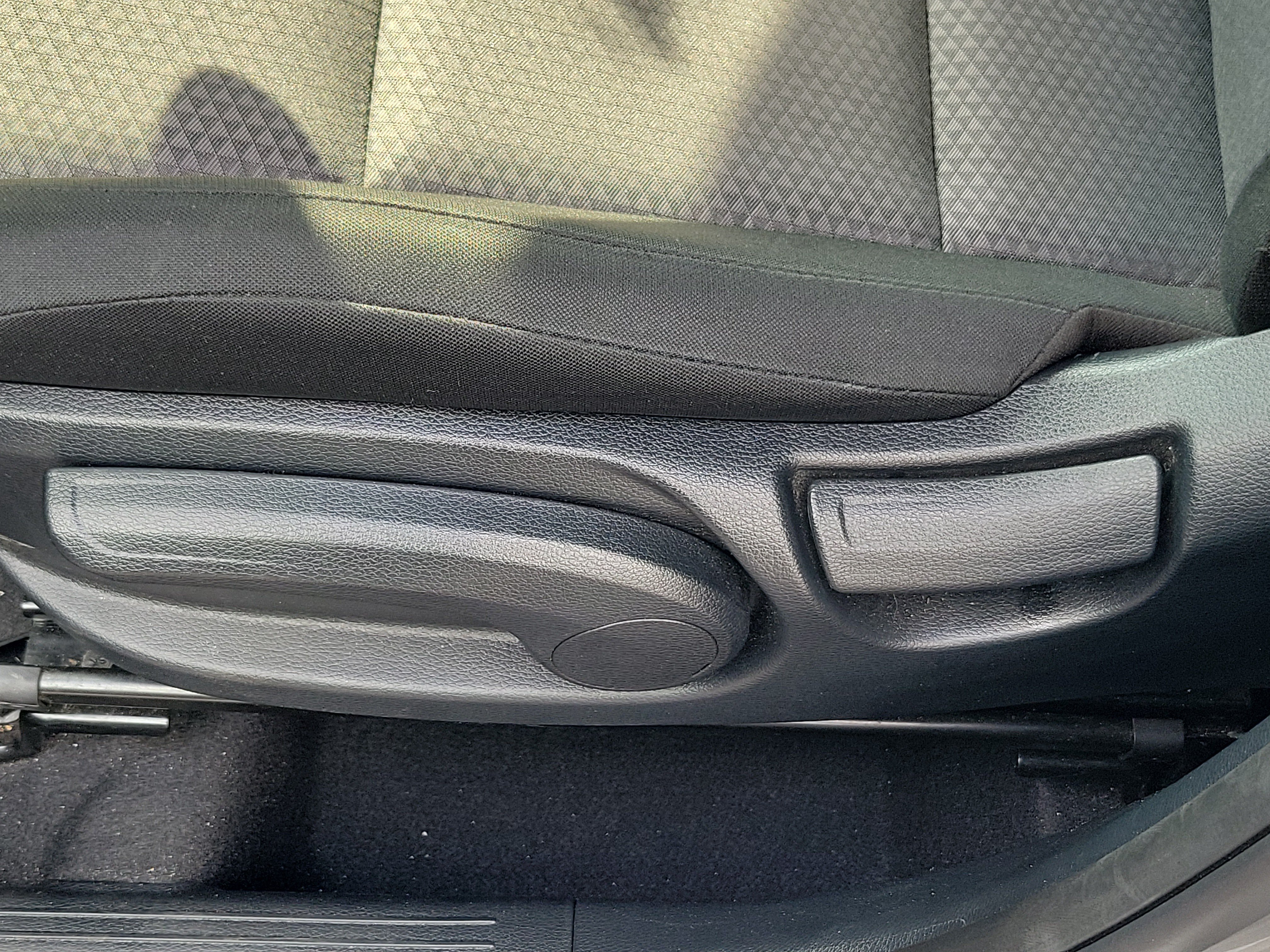 Used 2025 Gray Kia  image 18