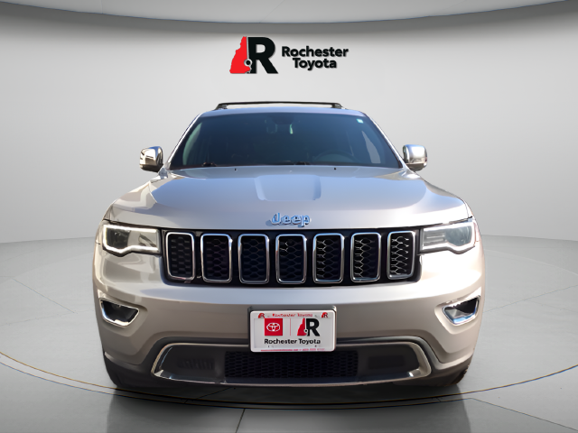Used 2019 Silver Jeep Limited image 2