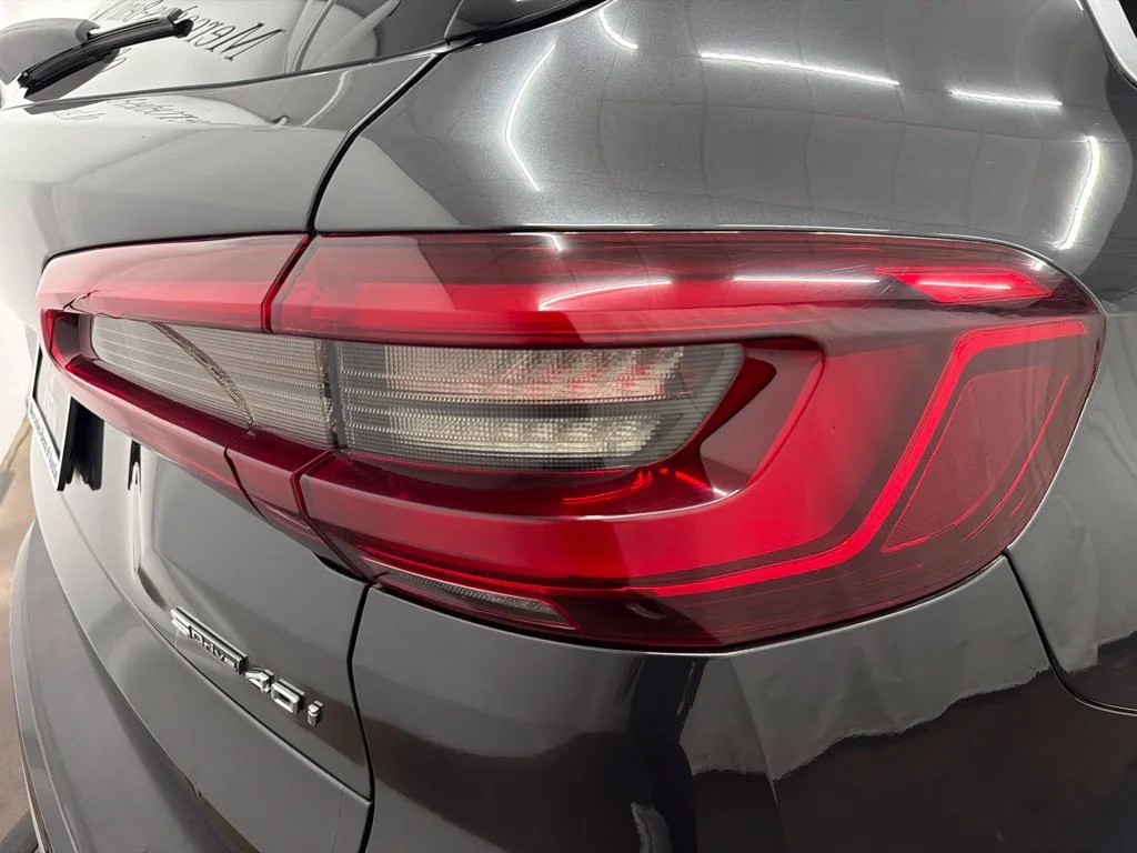 Used 2020 Gray BMW sDrive40i image 10