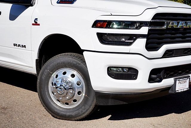 New 2026 Bright White Clear-Coat Exterior Paint RAM Big Horn image 4