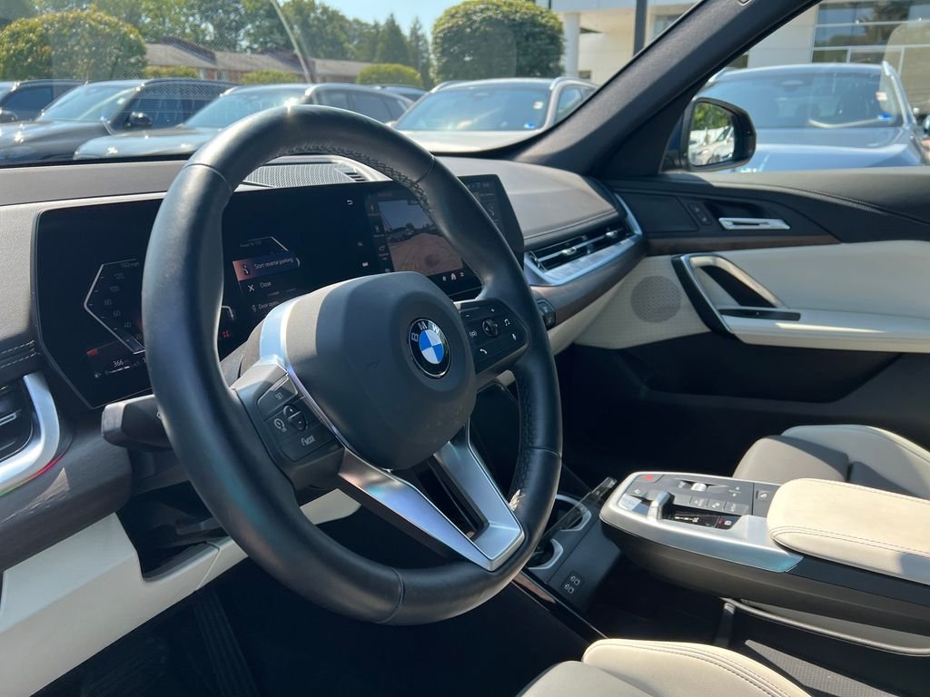 Used 2026 Blue BMW xDrive28i image 23