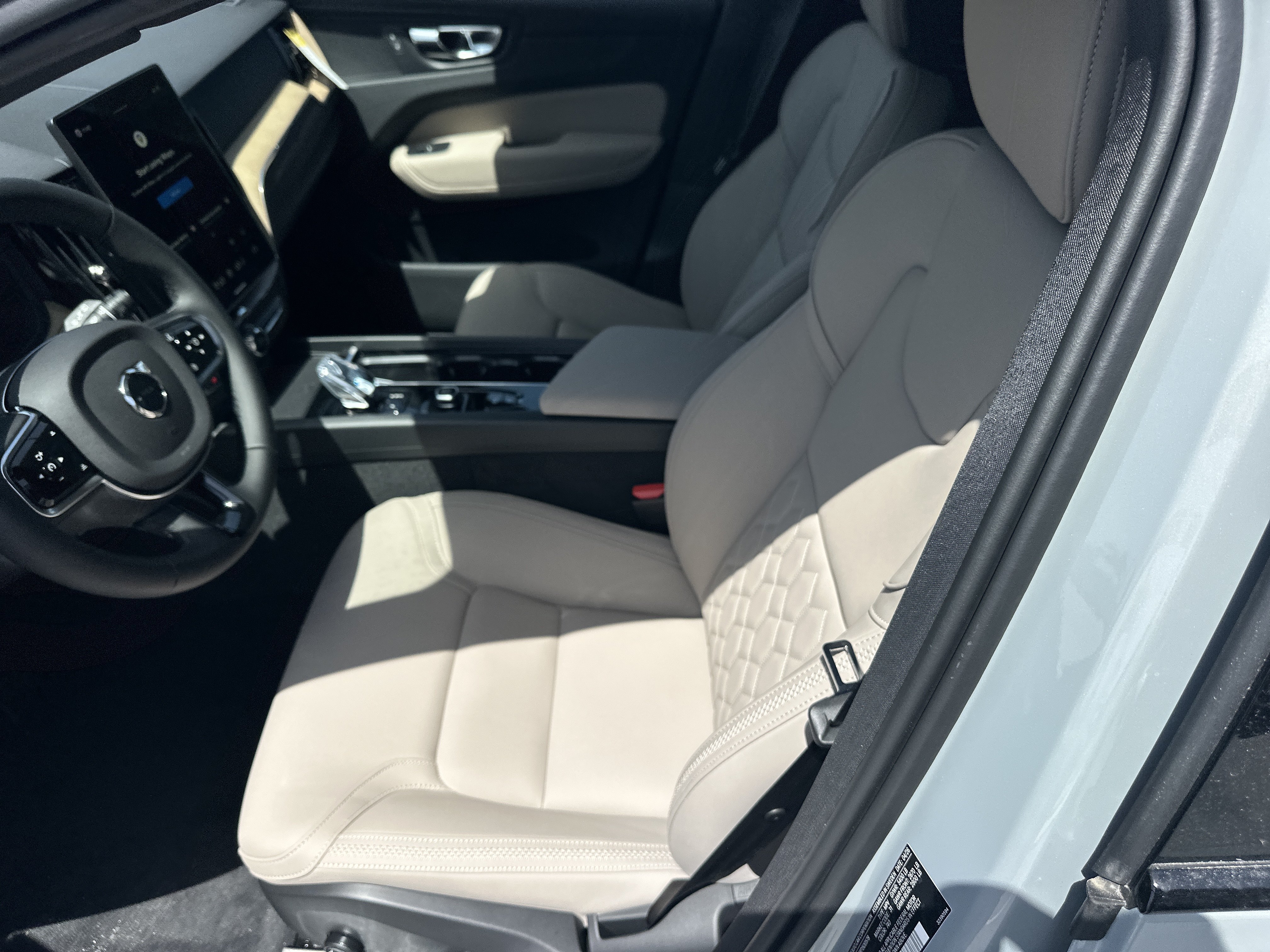 New 2026 Vapour Grey Volvo Plus image 18