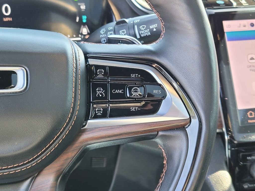 Used 2022 Gray Jeep Summit 4xe image 26