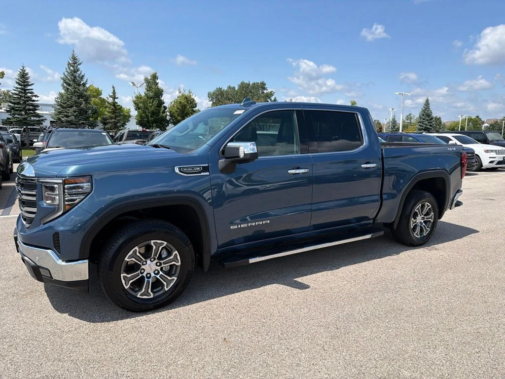 Used 2024 Blue GMC SLT image 1
