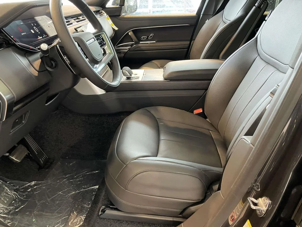 New 2026 Carpathian Grey Land Rover SE image 14