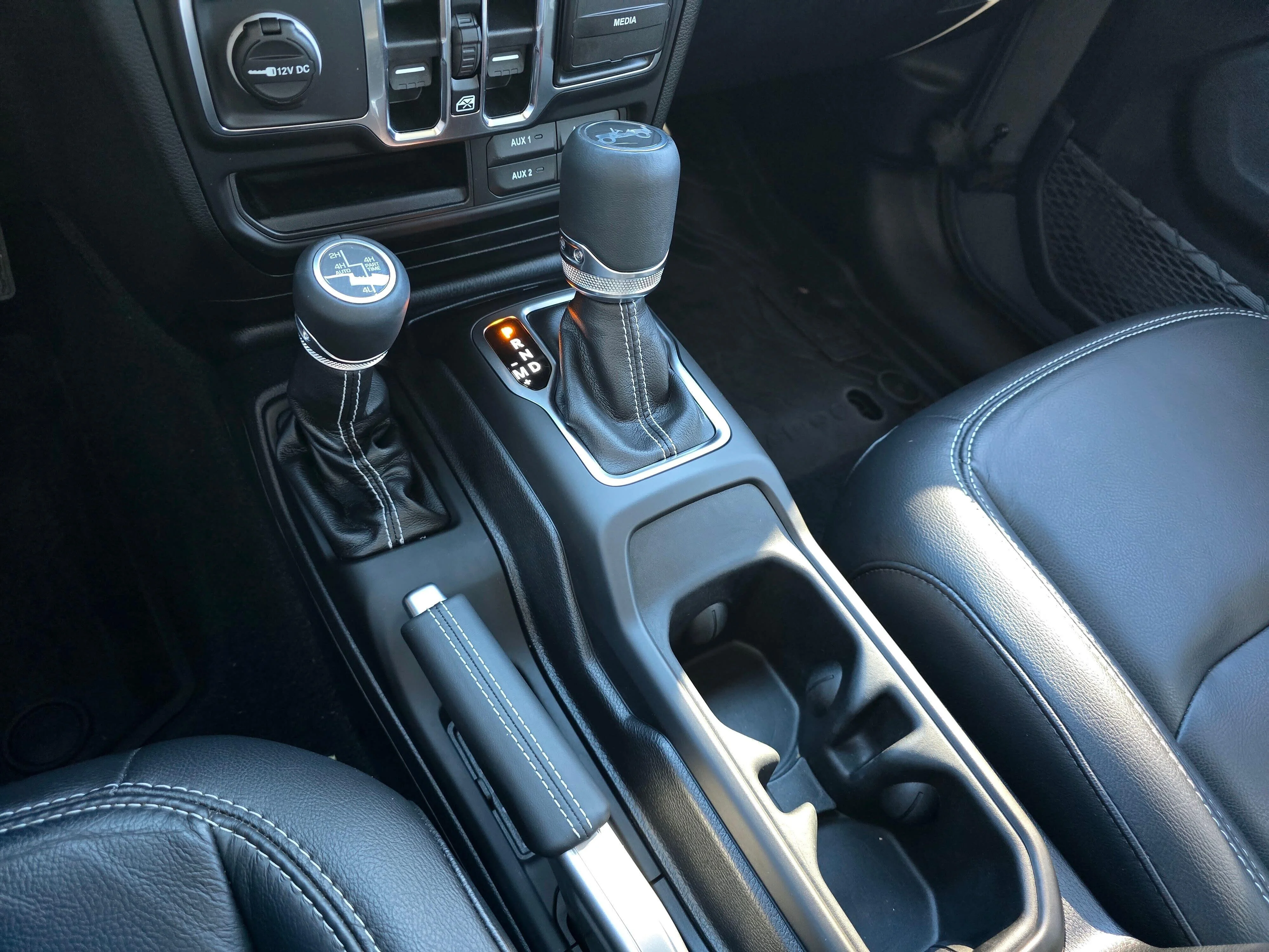 Used 2019 Gray Clearcoat Jeep Unlimited Sahara image 23