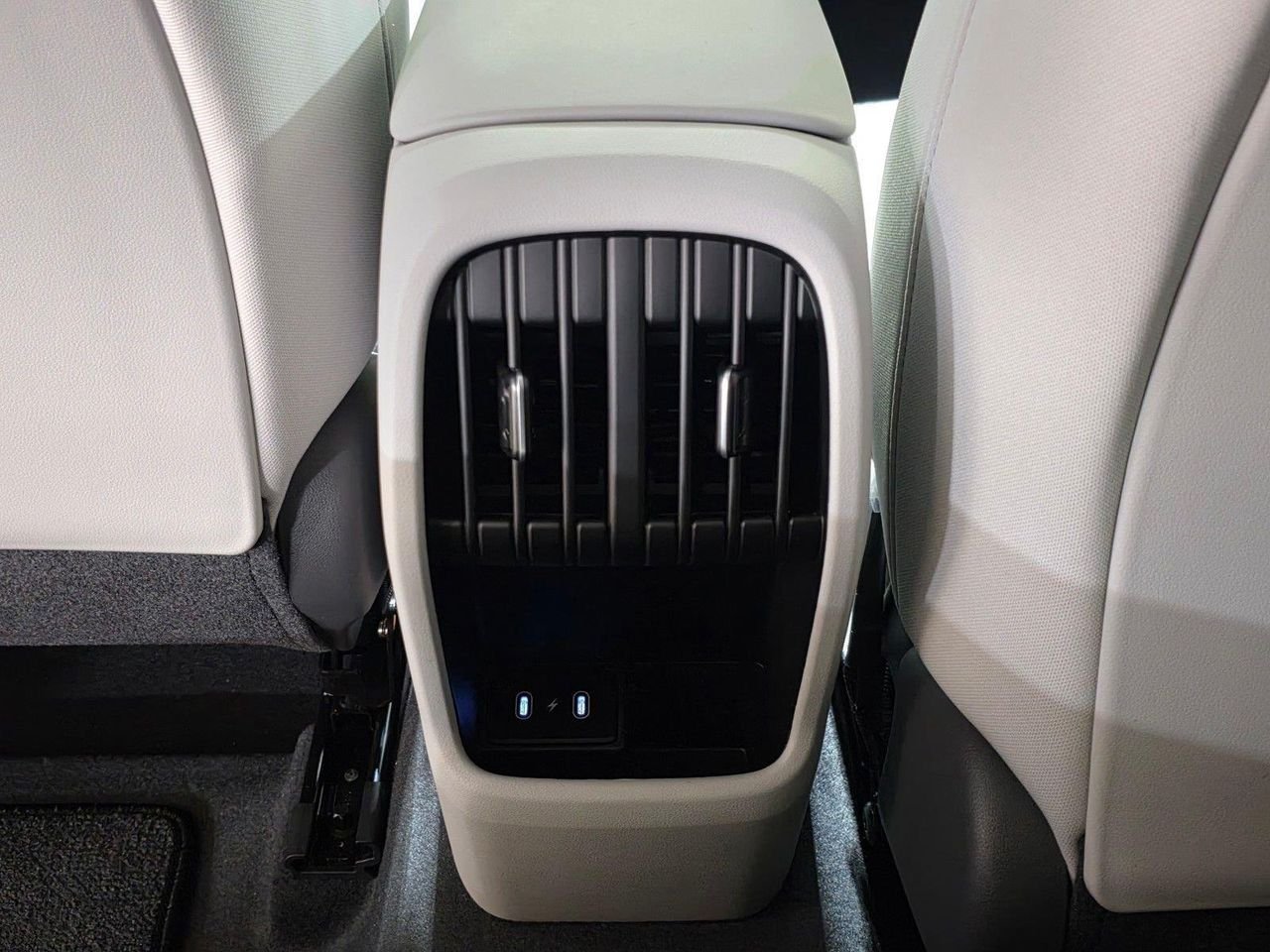 New 2027 Ecotronic Gray Pearl Hyundai SEL Sport FWD image 16