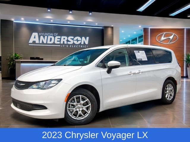 2023 Chrysler Voyager LX