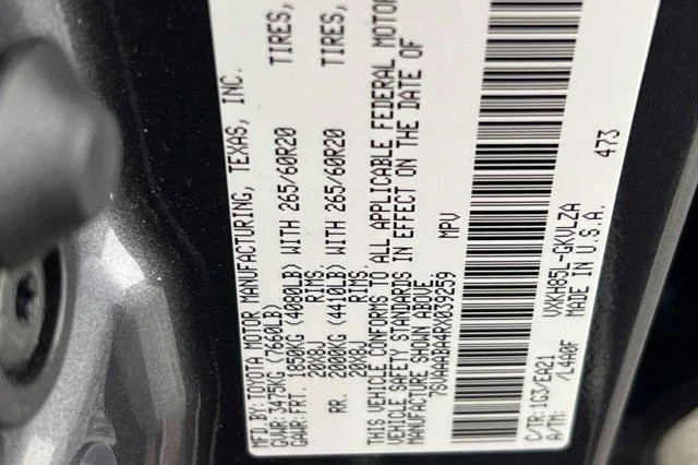 Certified Used 2024 MAGNETIC GRAY MET. Toyota  image 34