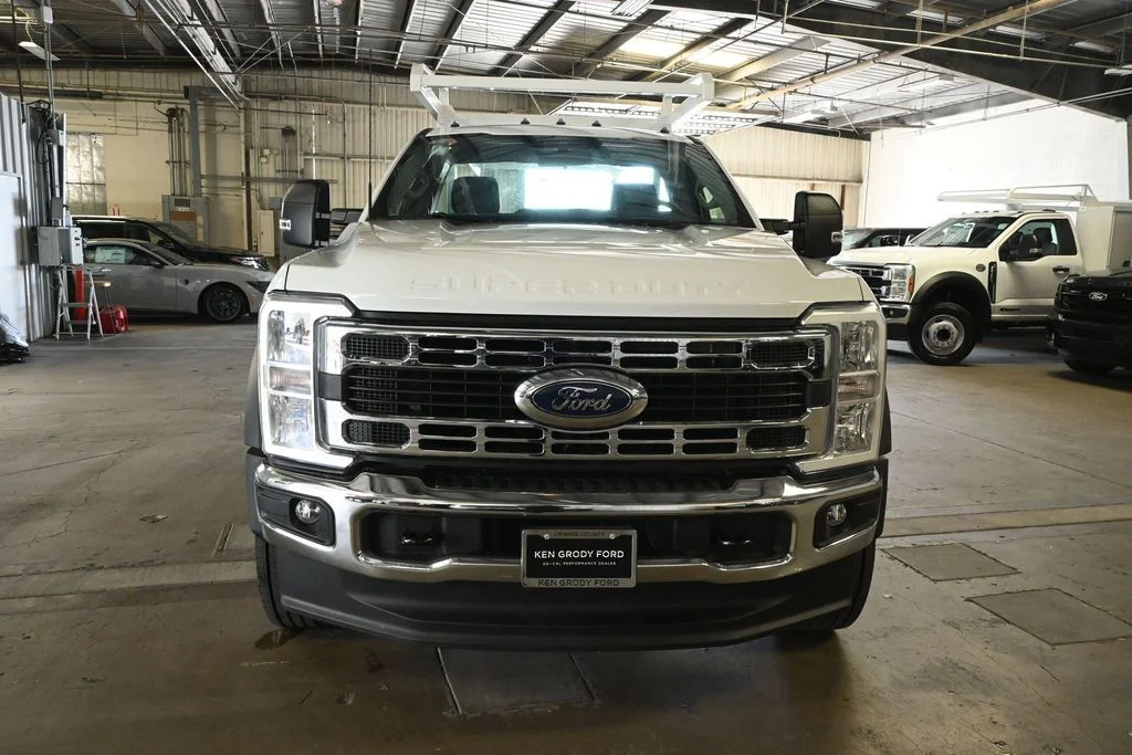 New 2026 Oxford White Ford XL image 4