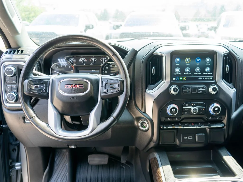 Used 2022 Gray GMC Elevation image 13