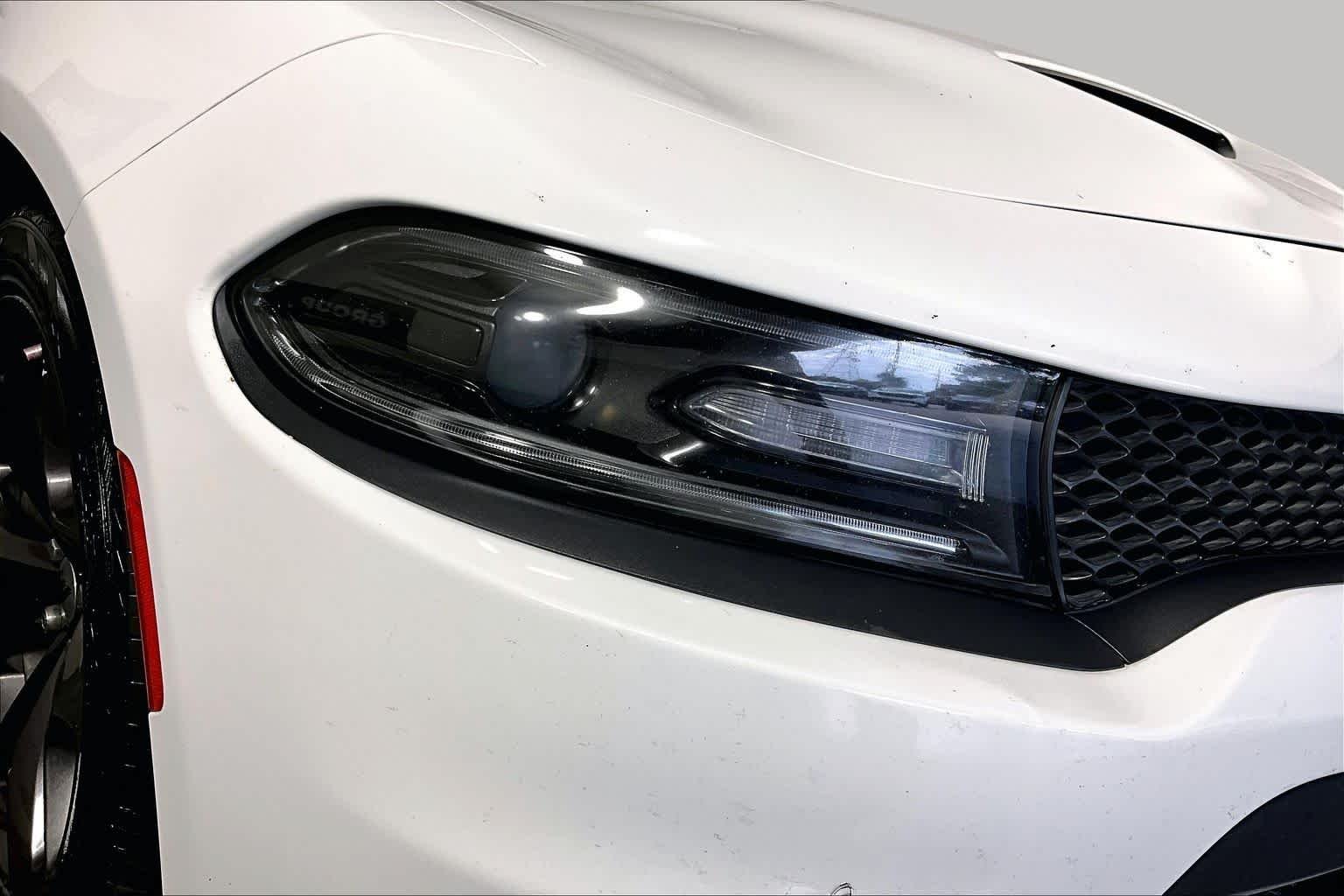 Used 2018 White Knuckle Clearcoat Dodge R/T image 27