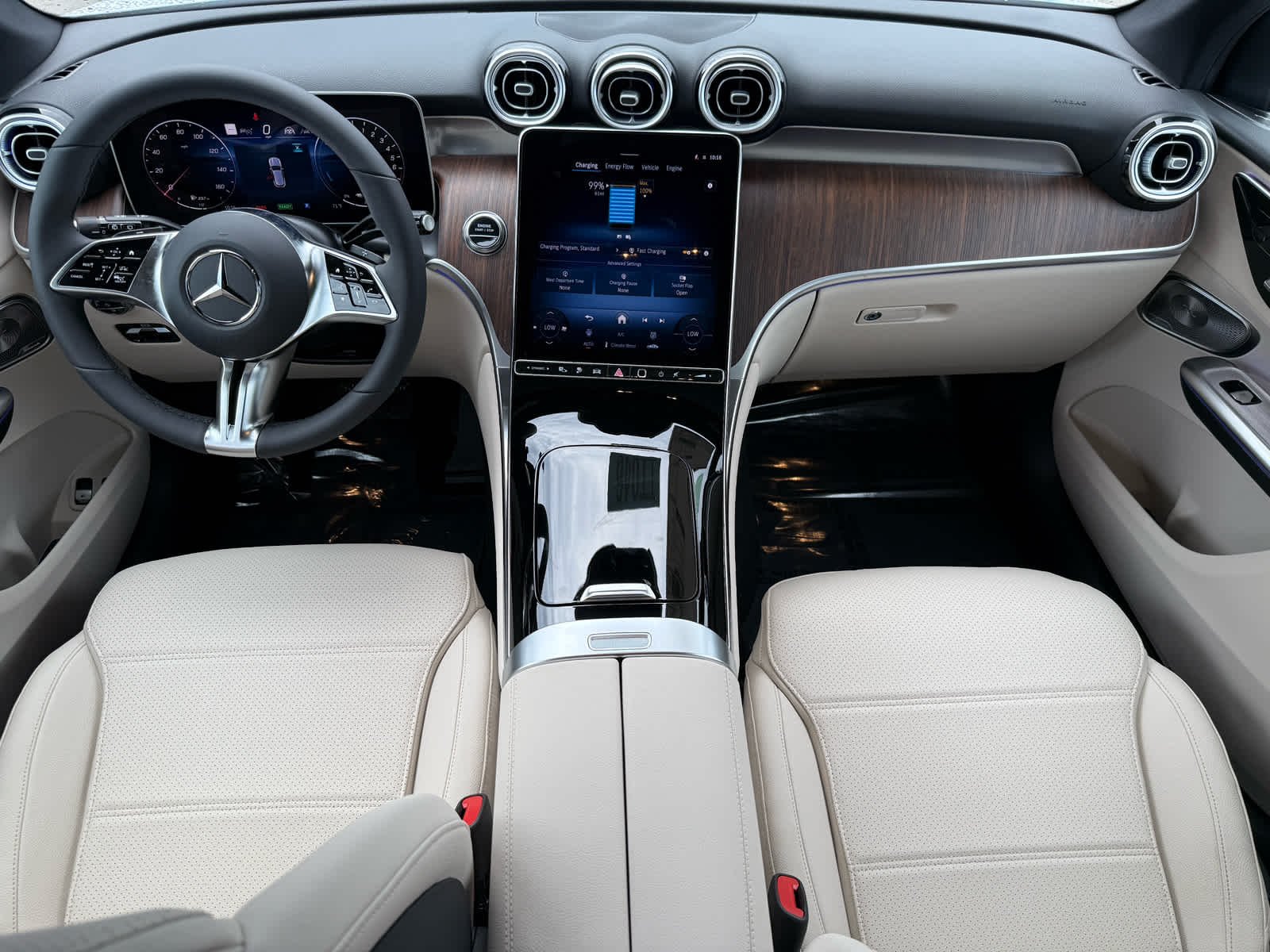 Used 2026 MANUFAKTUR Moonlight White Metallic Mercedes-Benz GLC 350e image 12