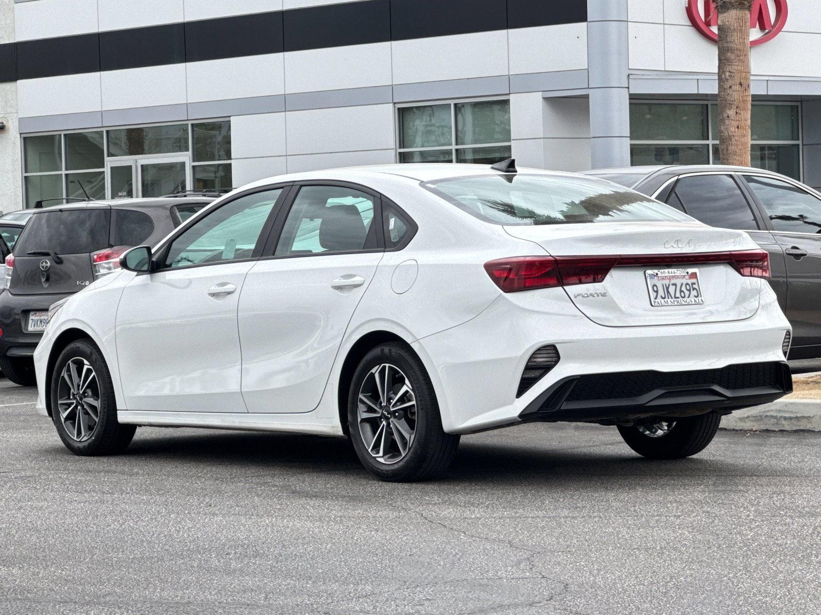 Certified Used 2023 White Kia LXS image 5
