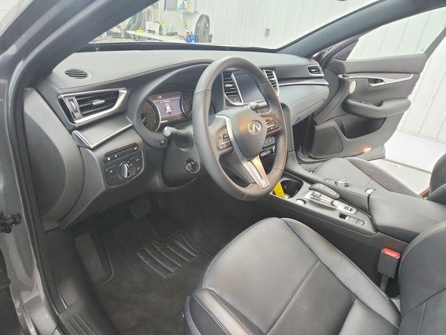 Used 2025 Gray INFINITI ESSENTIAL image 18
