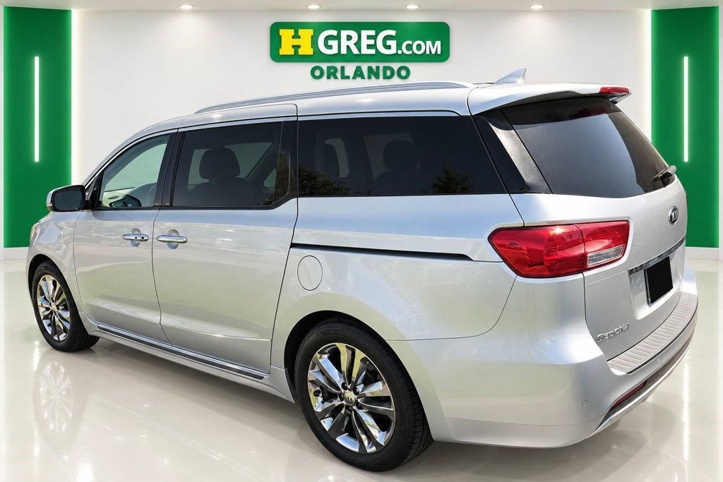 Used 2018 Silky Silver Kia SX-L image 2