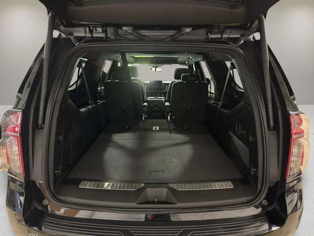 2024 Chevrolet Suburban RST - Photo 32