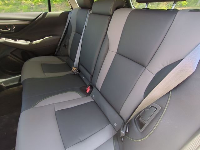 Used 2025 White Subaru Onyx Edition image 28