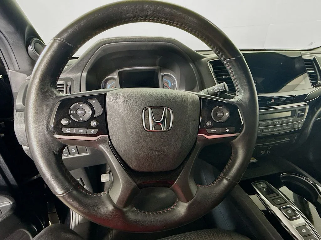 Used 2020 Crystal Black Pearl Honda Black Edition image 12