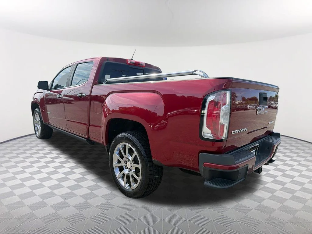 Used 2019 Red GMC Denali image 7