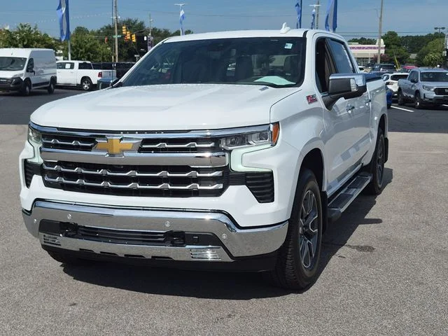 Used 2025 White Chevrolet LTZ image 7