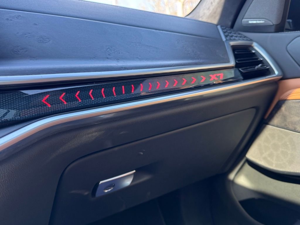 Used 2025 Black BMW xDrive40i image 39