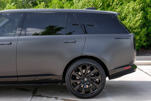 Used 2025 Gray Land Rover Autobiography image 16