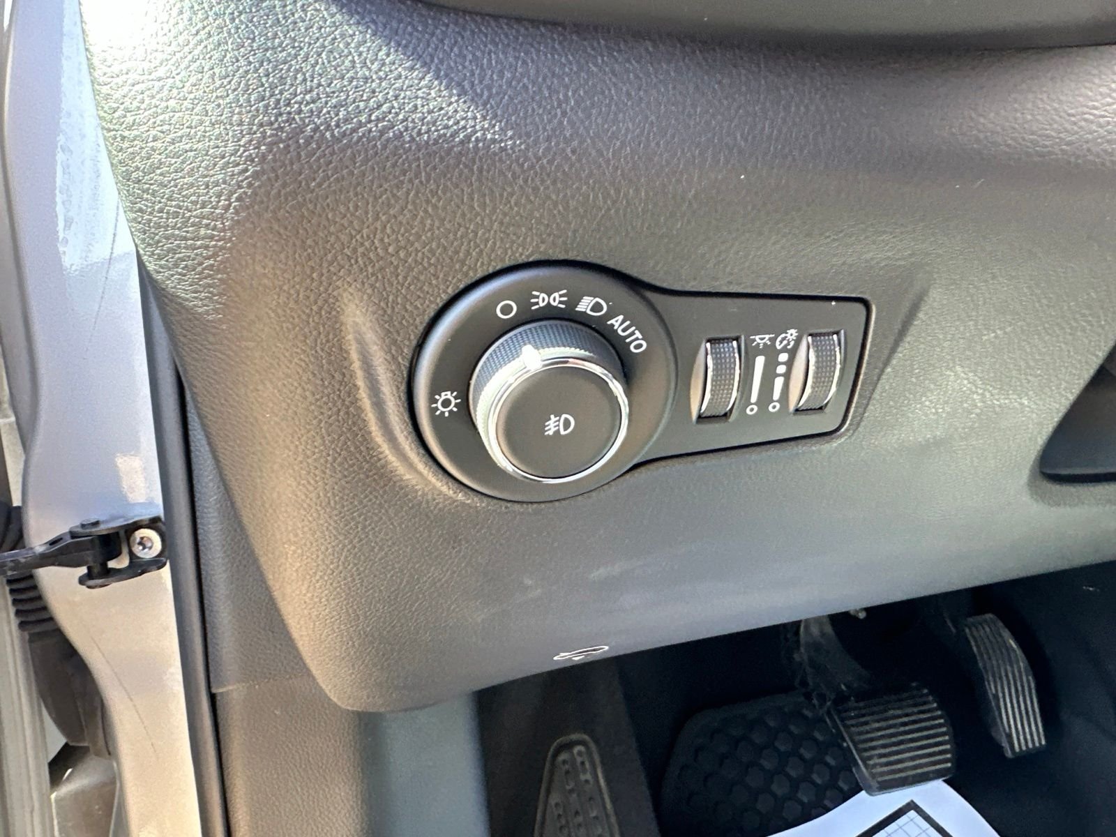 Used 2024 Silver Jeep Trailhawk image 17