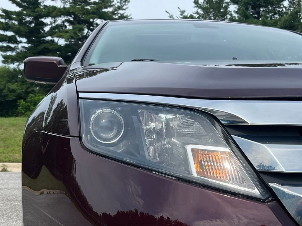 Used 2012 Red Ford SEL image 10
