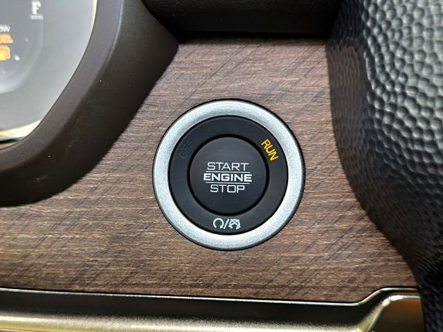New 2026 Diamond Black Crystal Pearl-Coat Exterior Paint RAM Limited image 25