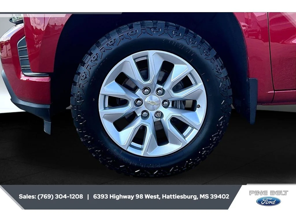 Used 2020 Cajun Red Tintcoat Chevrolet Custom image 7