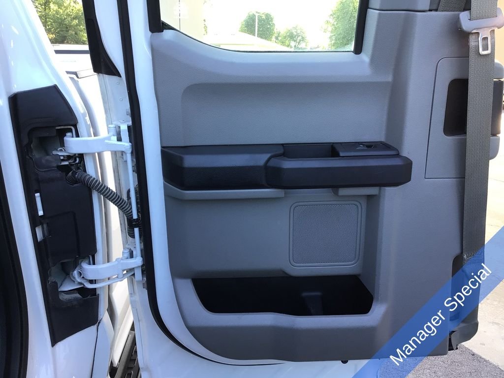 Used 2019 White Ford XL image 31