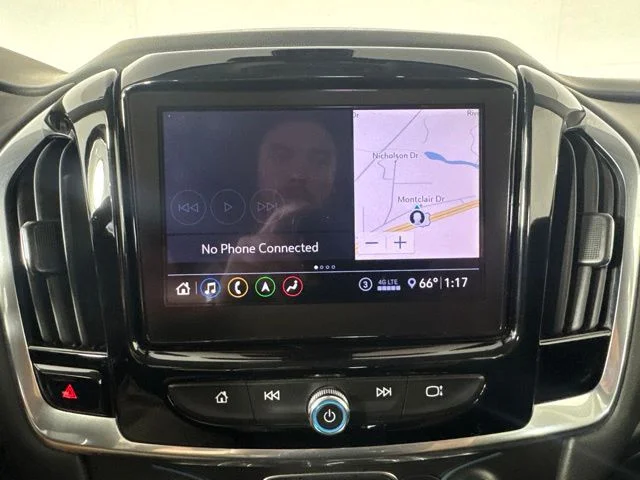 Used 2020 Gray Chevrolet 3LT image 15
