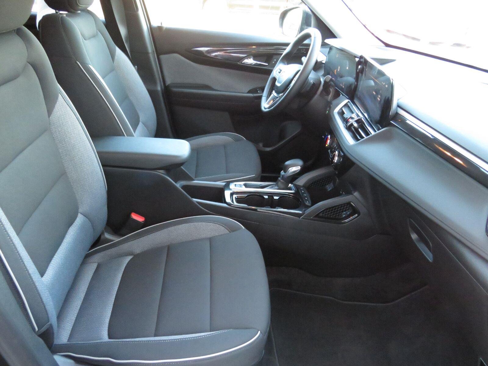 Used 2026 Mosaic Black Metallic Chevrolet LT image 24