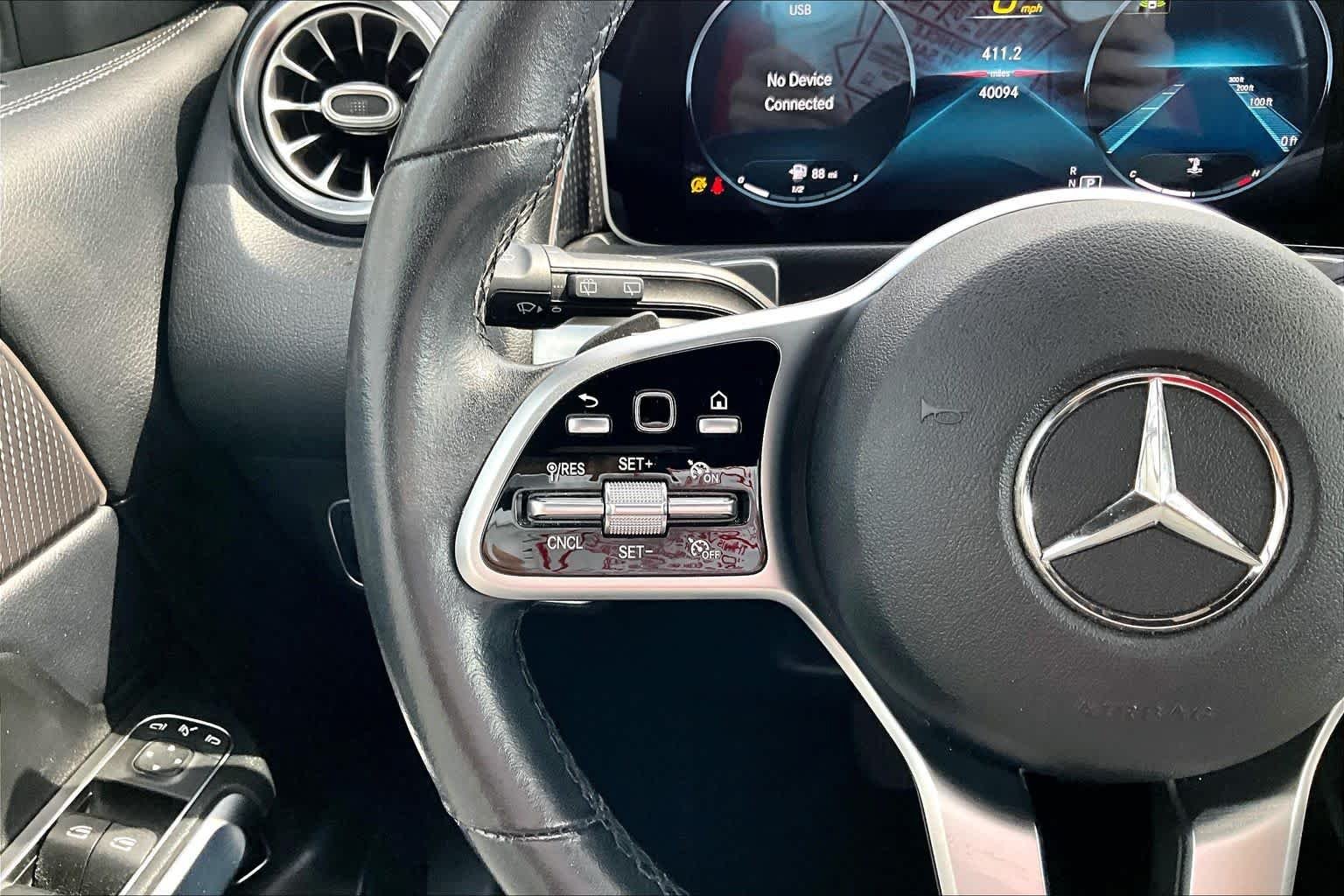 Used 2021 Night Black Mercedes-Benz GLB 250 image 24