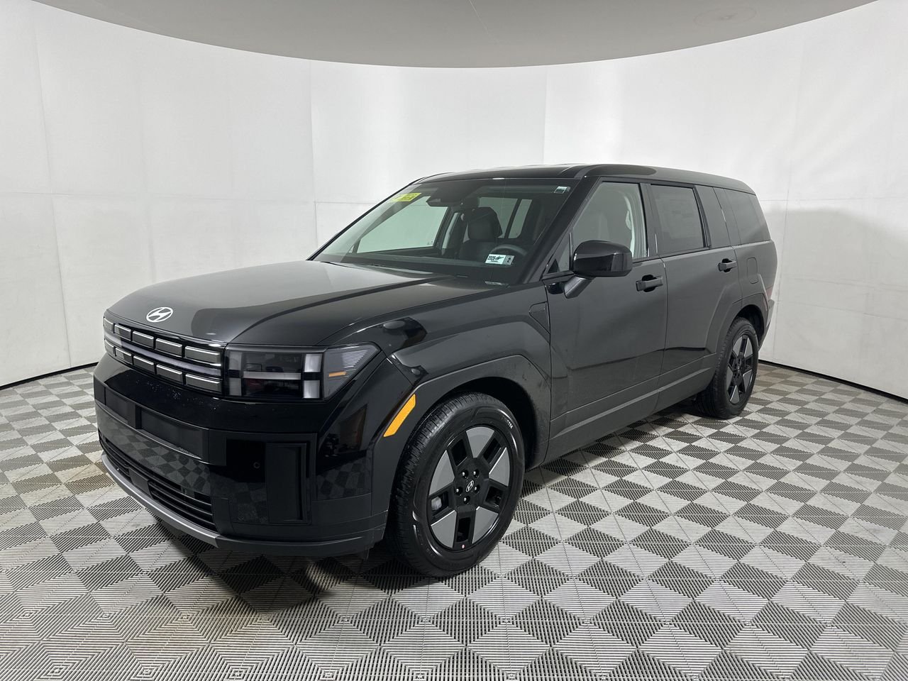 New 2026 Phantom Black Hyundai SE image 3