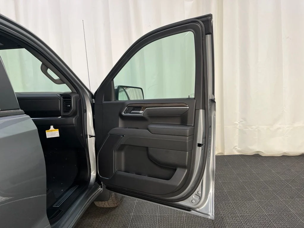 New 2026 Gray Chevrolet LT image 18