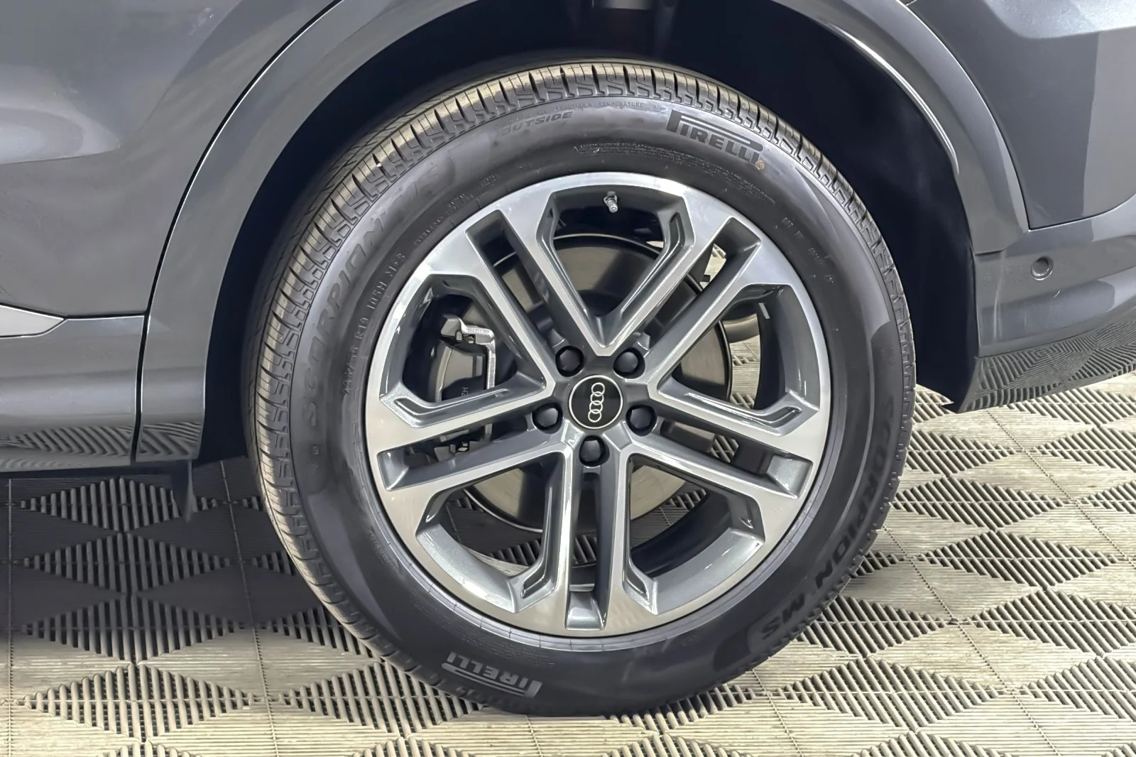 New 2026 Daytona Gray Metallic Audi Premium 2.0 TFSI quattro image 26