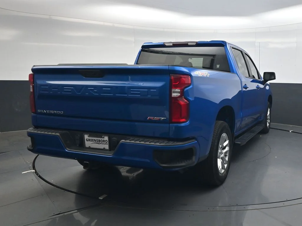 Used 2022 Blue Chevrolet RST image 5