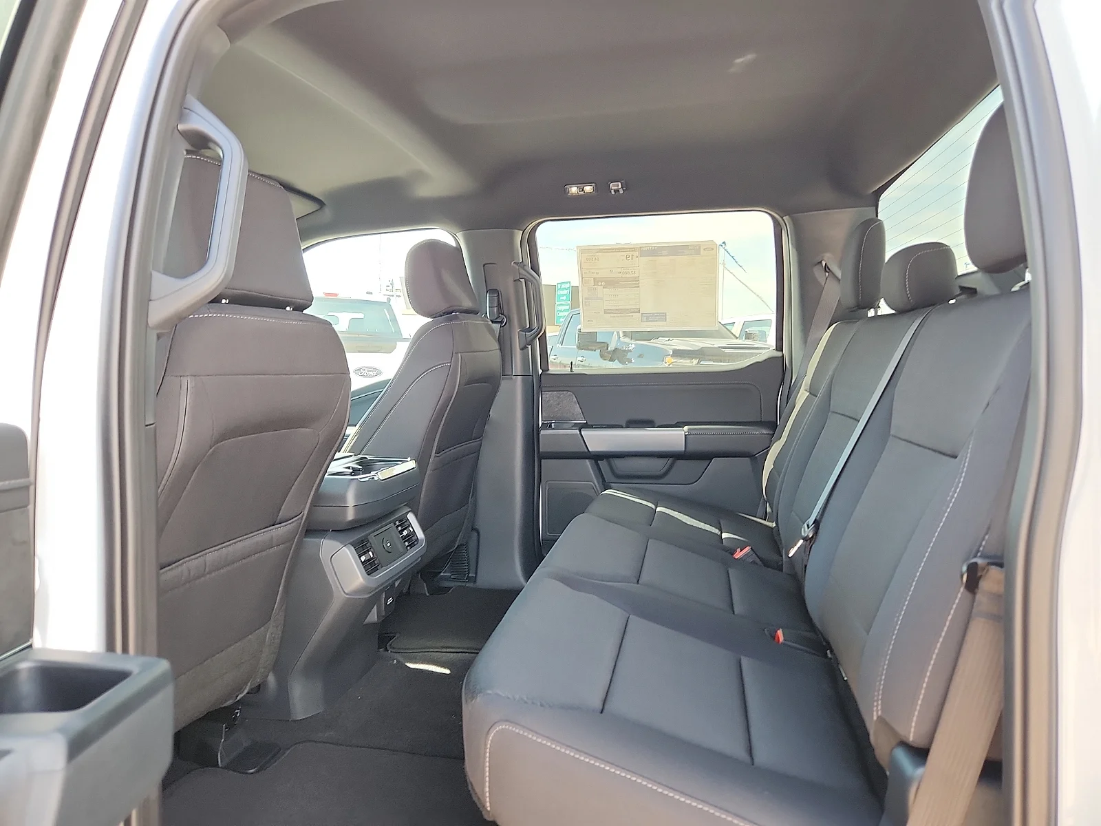New 2026 Oxford White Ford XLT image 18