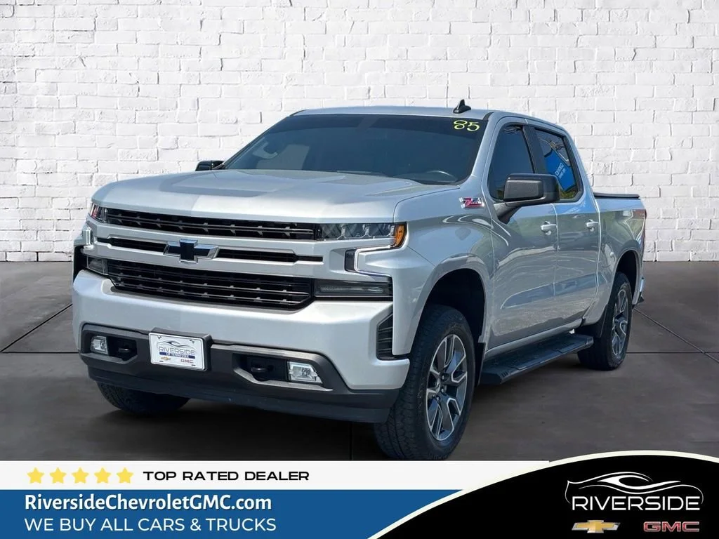 Used 2021 Silver Ice Metallic Chevrolet RST image 1