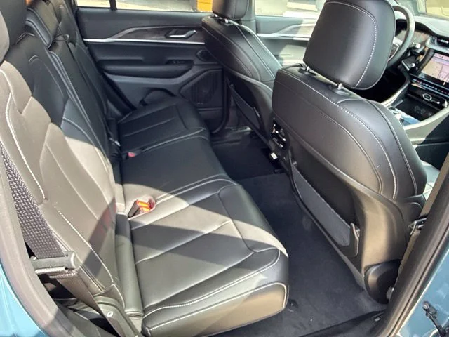 New 2027 Gray Jeep Limited image 32
