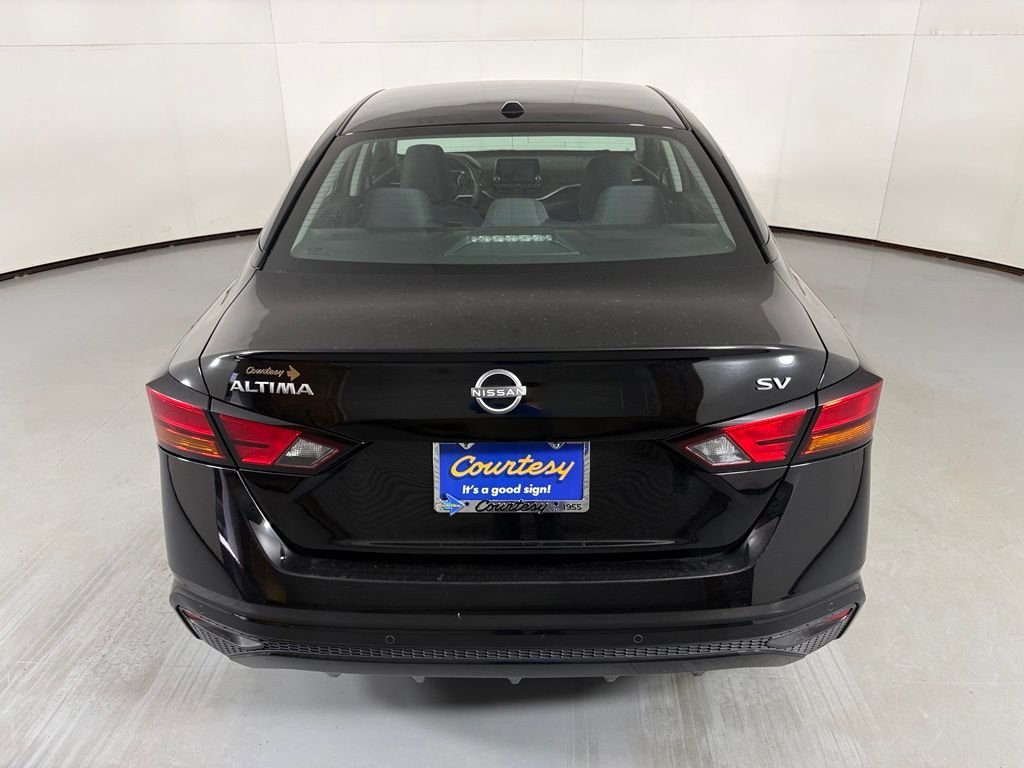 Used 2024 Black Nissan 2.5 SV image 7