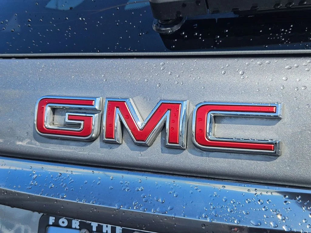 Used 2023 Sterling Metallic GMC AT4 image 26