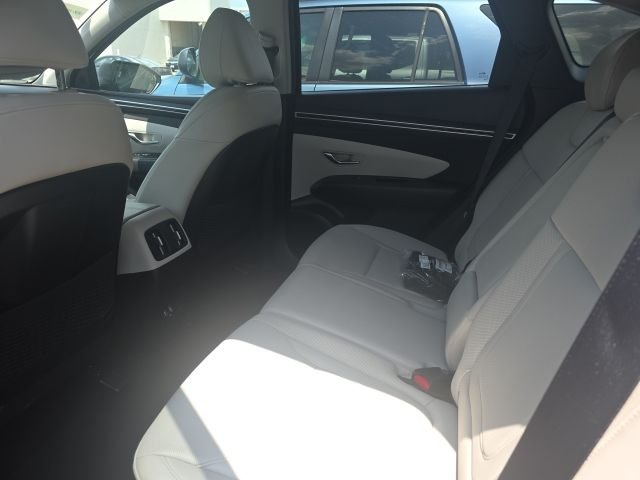 Used 2023 Phantom Black Hyundai SEL image 11