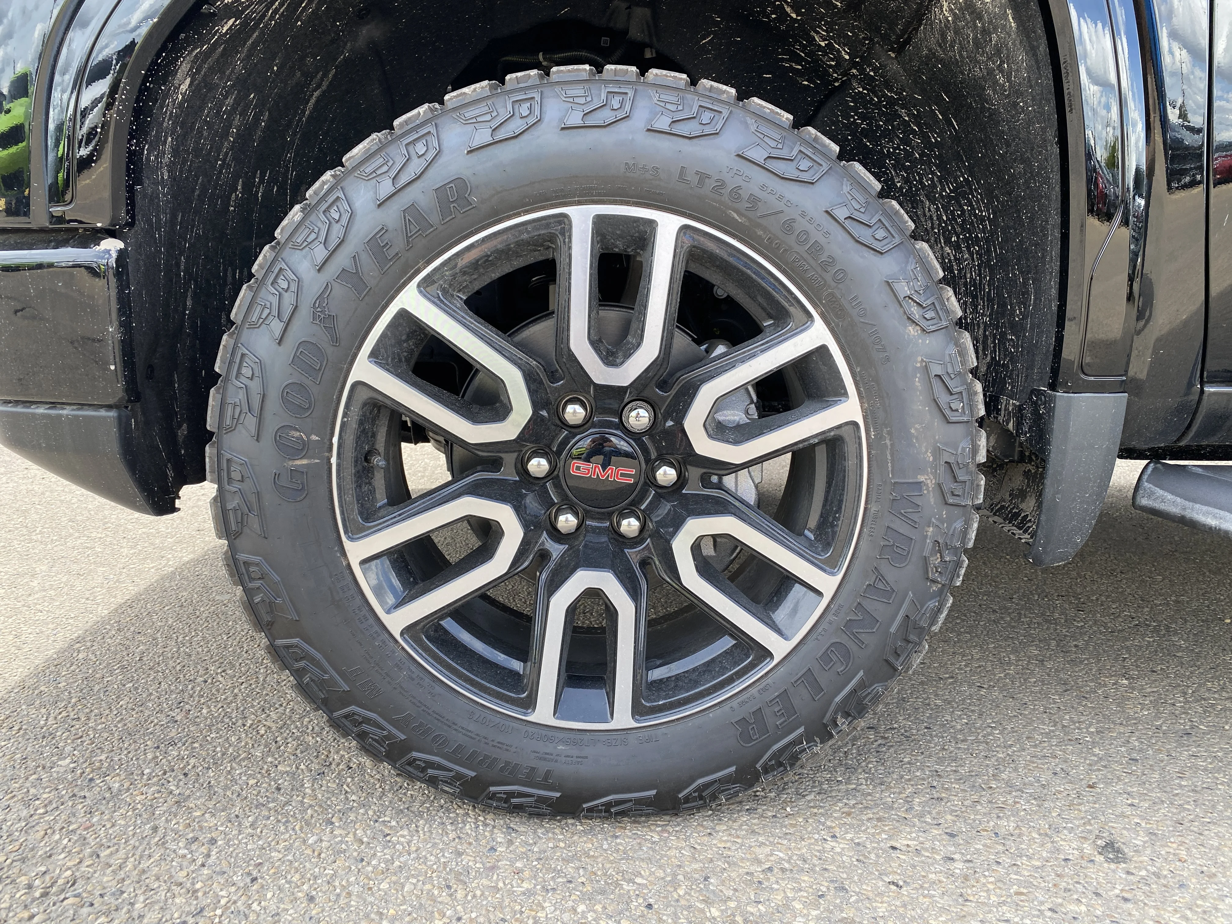 New 2026 ONYX BLACK GMC AT4 image 12